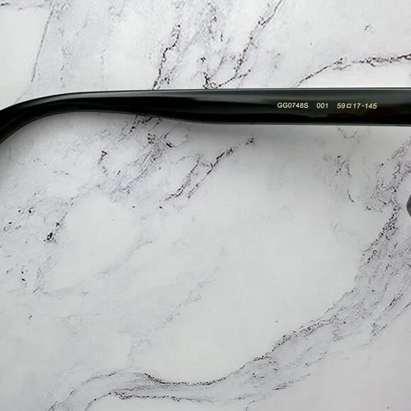 New GUCCI Sunglasses Black Square Aviator Gold Plate Engraved Logo Web Arm GUCCI